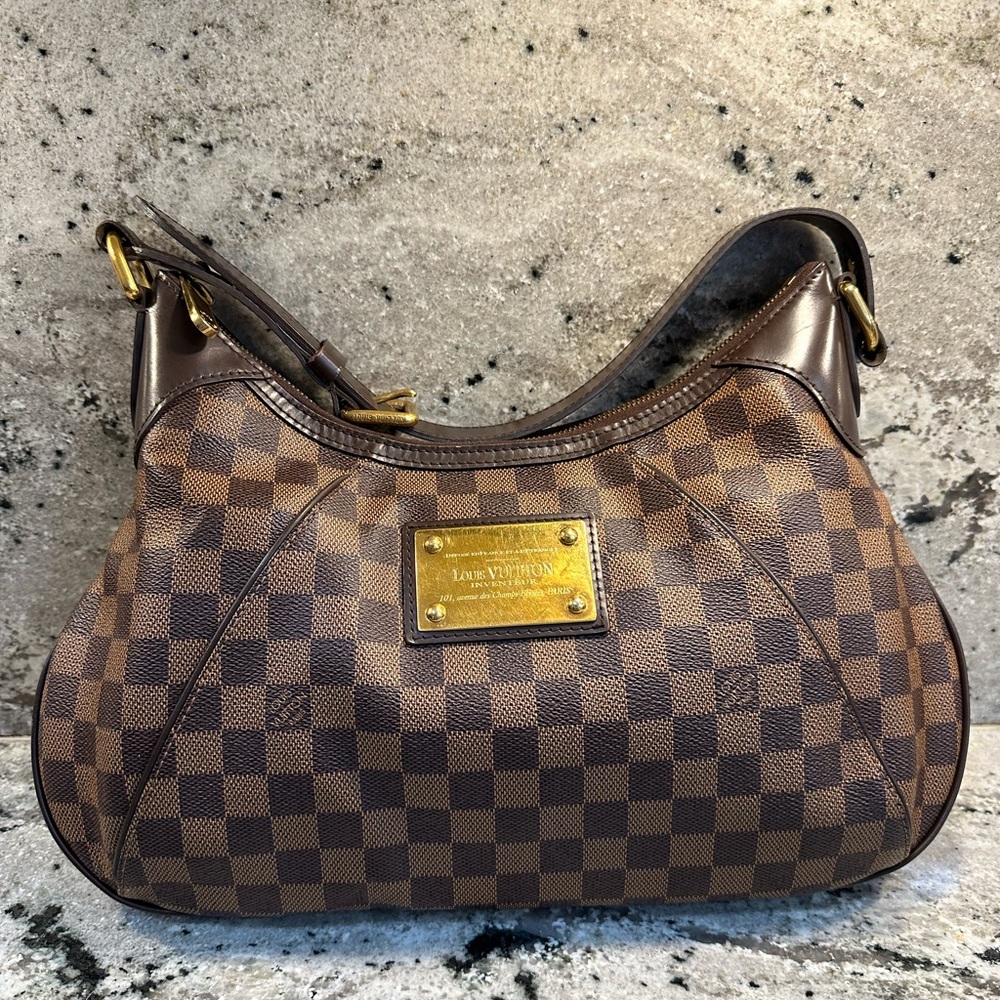 ❌SOLD❌ Authentic Louis Vuitton Thames GM Damier